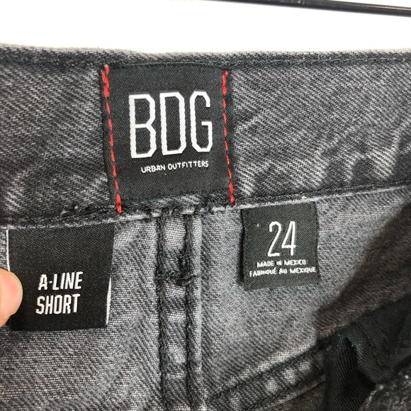 Urban Outfitters BDG A-Line Shorts Washed Black Raw Hem Distressed Short Size 24 - Picture 11 of 16